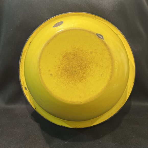 Antique Large Metal Enamel Mixing Bowl Canary Yellow with a Black Rim 11” X 4” - Picture 7 of 11